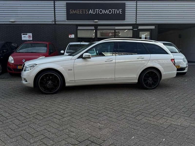 Wit Gebruikt 2009 Mercedes C180 Stationwagen | € 7.950 (Iets duurder) - Afbeelding 1/4