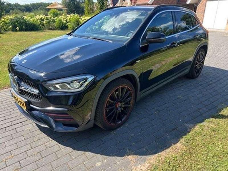 Zwart Gebruikt 2020 Mercedes GLA250 AMG line SUV | € 37.000 (Super prijs) - Afbeelding 1/4