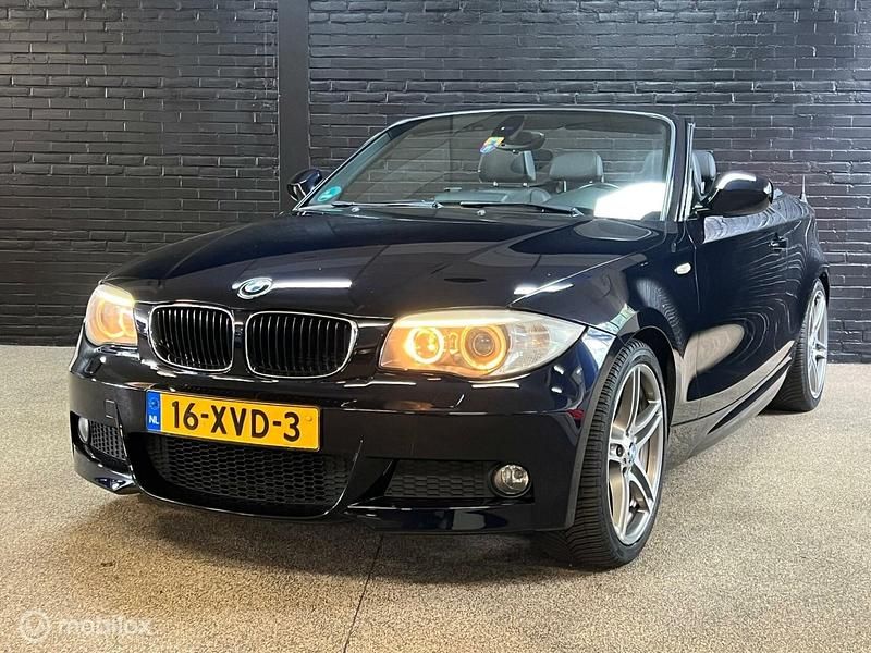 Zwart Gebruikt 2012 BMW 118 Cabriolet Executive Cabriolet | € 12.300 (Eerlijke prijs) - Afbeelding 1/4