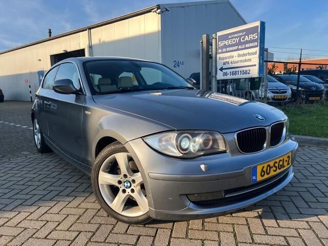 Grijs Gebruikt 2011 BMW 118 Efficient Dynamics Hatchback | € 2.549 (Super prijs) - Afbeelding 1/4