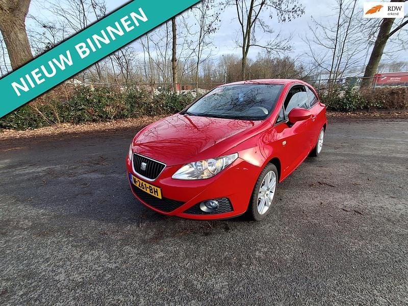 Rood Occasion 2012 Seat Ibiza Style Hatchback | € 2.999 (Goede deal) - Afbeelding 1/4
