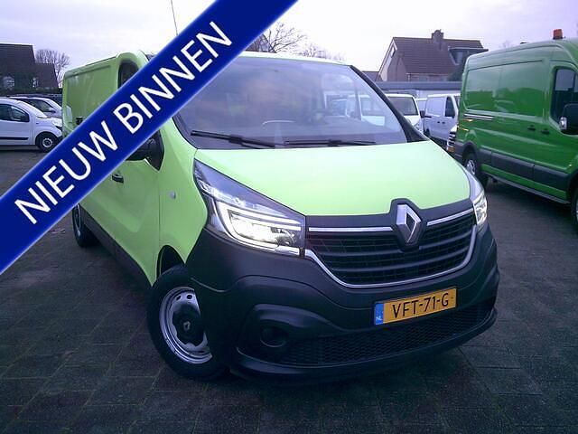 Groen Occasion 2020 Renault Trafic Komfort MPV | € 14.950 (Super prijs) - Afbeelding 1/4