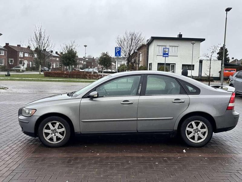 Occasion Volvo S40 Kinetic 125 PK (91 kW) 2004 Grijs Sedan