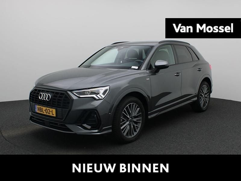 Grijs Gebruikt 2025 Audi Q3 Competition SUV | € 52.900 (Goede deal) - Afbeelding 1/4