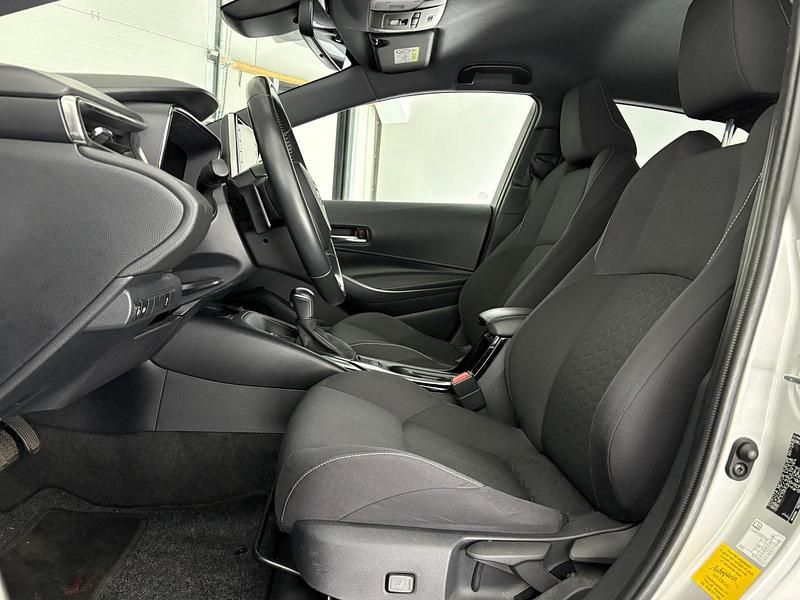 Occasion Toyota Corolla 2023 Grijs Hatchback
