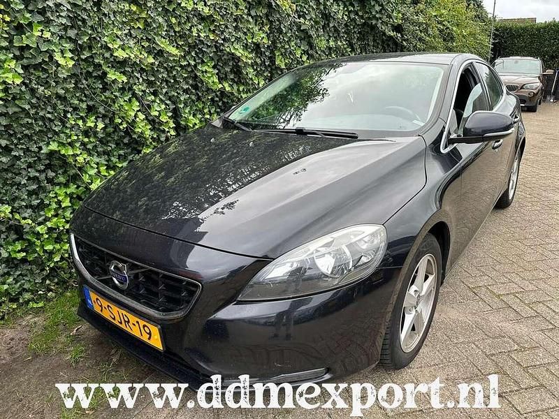 Occasion Volvo V40 Momentum 116 PK (85 kW) 2013 Zwart Stationwagen