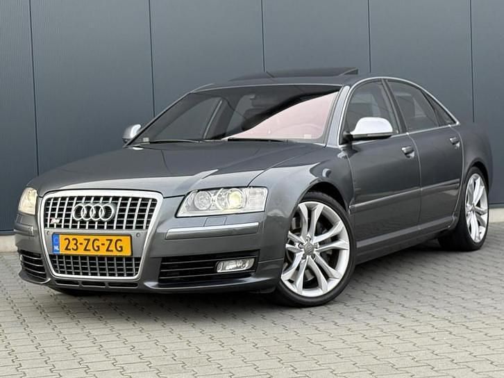Grijs (metallic) Gebruikt 2008 Audi S8 Proline Sedan | € 28.990 - Afbeelding 1/4