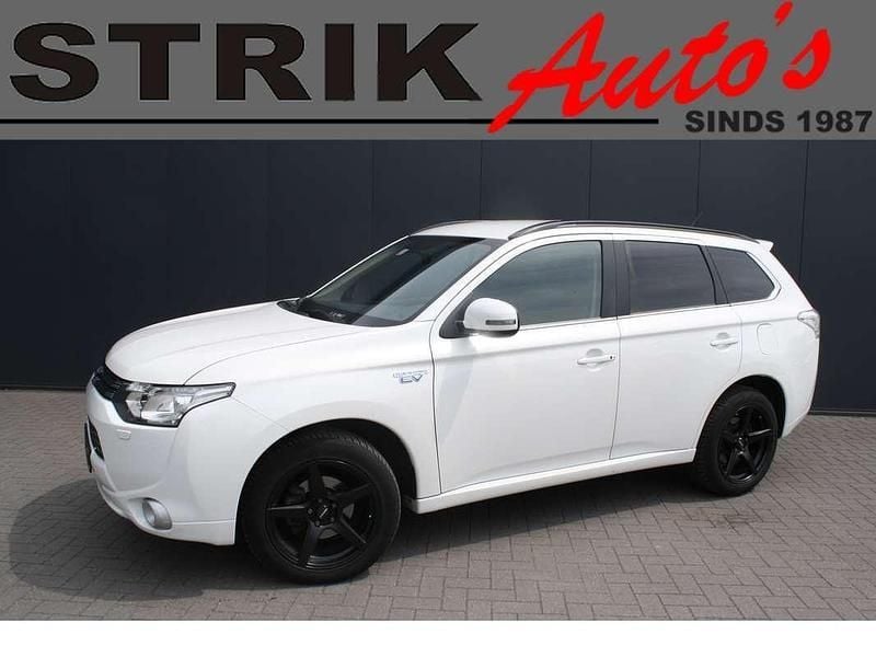 Wit Gebruikt 2014 Mitsubishi Outlander P-HEV Intense+ SUV | € 8.668 (Eerlijke prijs) - Afbeelding 1/4