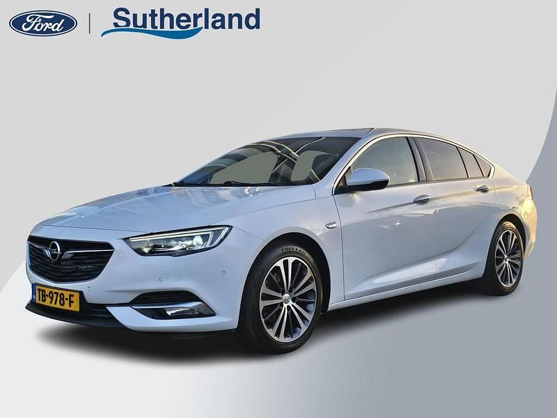 Wit Occasion 2018 Opel Insignia Innovation Hatchback | € 19.850 (Eerlijke prijs) - Afbeelding 1/4
