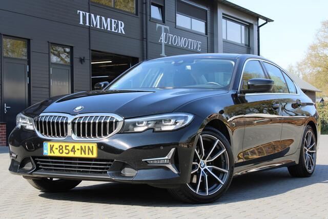 Zwart Gebruikt 2019 BMW 320 Executive Sedan | € 21.950 (Goede deal) - Afbeelding 1/4