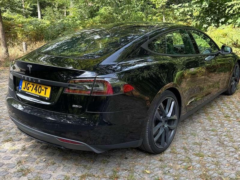 Zwart Gebruikt 2016 Tesla Model S Sedan | € 21.900 (Iets duurder) - Afbeelding 1/4