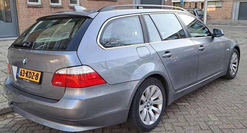 Grijs Gebruikt 2009 BMW 520 Stationwagen | € 3.500 (Super prijs) - Afbeelding 1/4