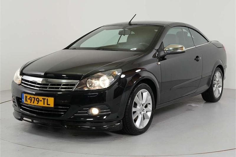 Occasion Opel Astra Cabriolet Enjoy 142 PK (104 kW) 2006 Zwart (metallic) Cabriolet