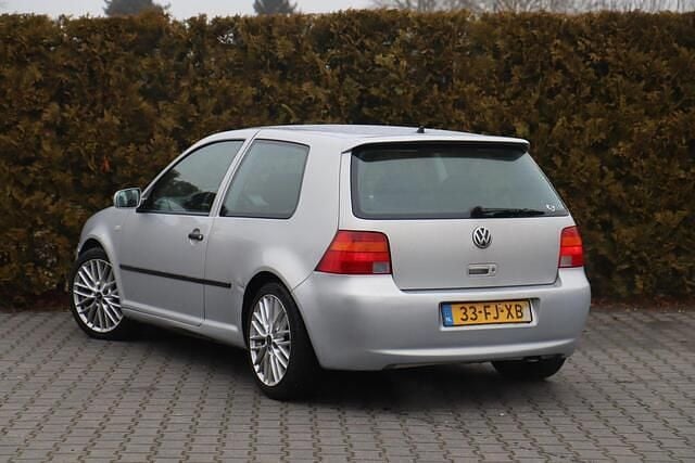 Occasion VW Golf IV 101 PK (74 kW) 2000 Grijs (metallic) Hatchback