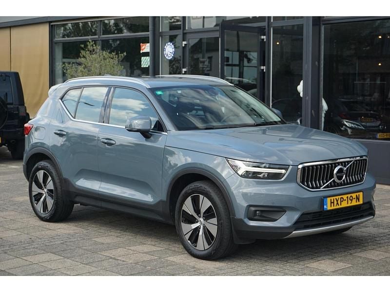 Grijs Gebruikt 2021 Volvo XC40 Inscription SUV | € 26.980 (Super prijs) - Afbeelding 1/4