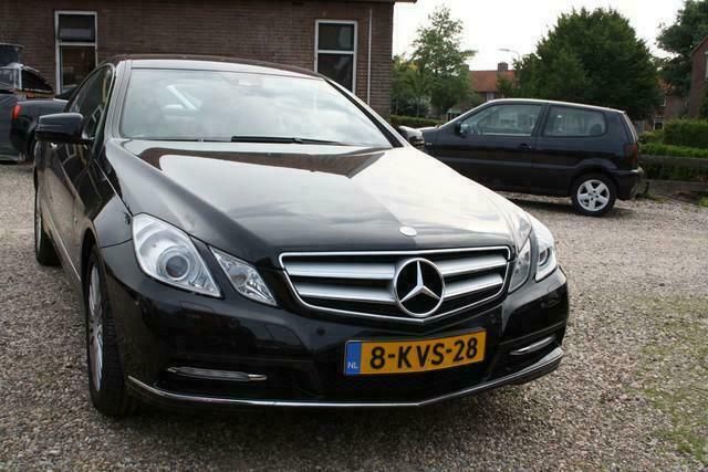 Zwart Gebruikt 2011 Mercedes E200 Coupé | € 14.900 (Eerlijke prijs) - Afbeelding 1/4