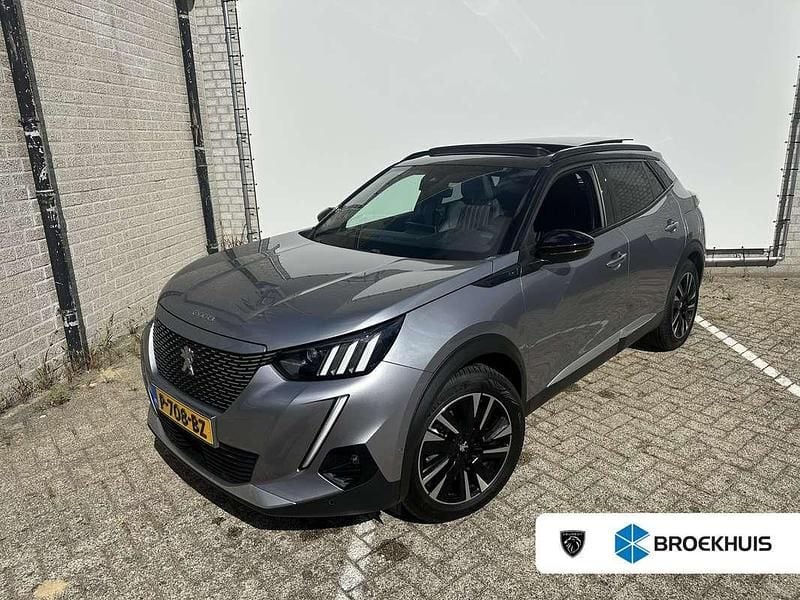 Grijs, metallic lak Gebruikt 2022 Peugeot e-2008 GT SUV | € 19.900 (Eerlijke prijs) - Afbeelding 1/4