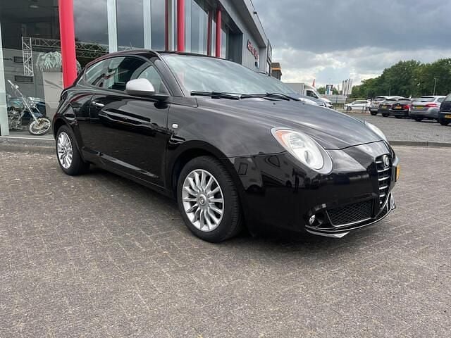Zwart Gebruikt 2013 Alfa Romeo MiTo Progression Hatchback | € 5.750 (Eerlijke prijs) - Afbeelding 1/4
