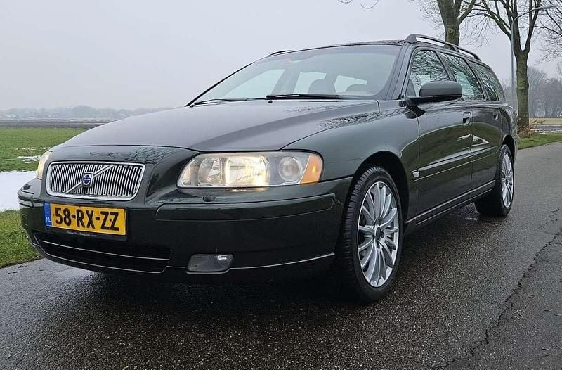 Groen Gebruikt 2005 Volvo V70 Summum Stationwagen | € 2.750 (Goede deal) - Afbeelding 1/4