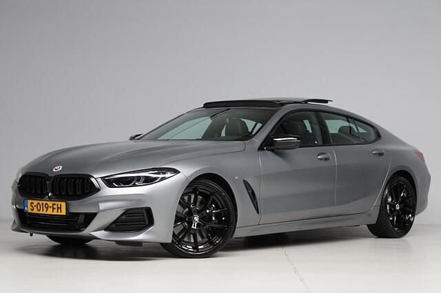 Grijs Gebruikt 2023 BMW 840 Executive Coupé | € 81.945 (Super prijs) - Afbeelding 1/4