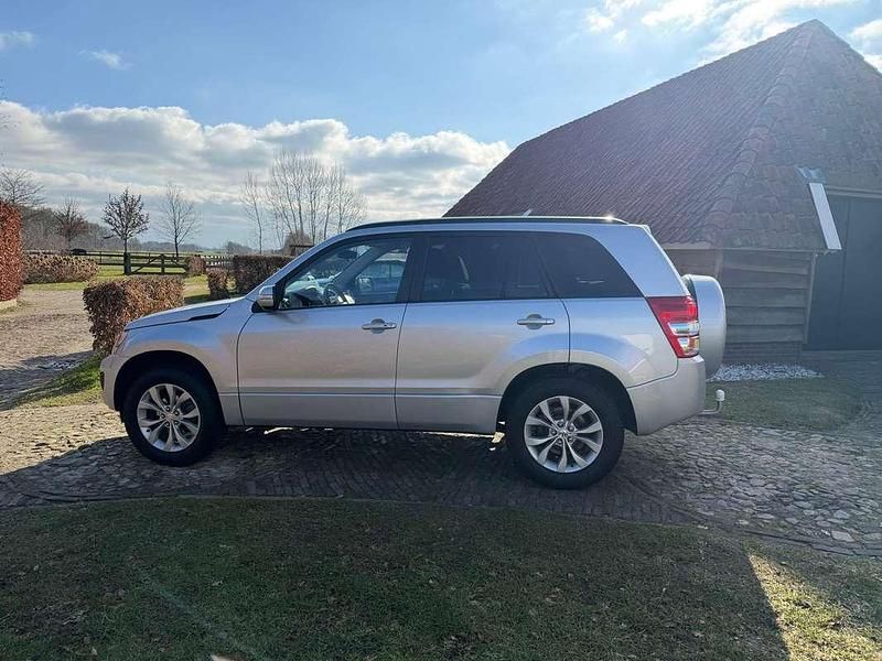 Occasion Suzuki Grand Vitara Exclusive 169 PK (124 kW) 2015 Zilver SUV