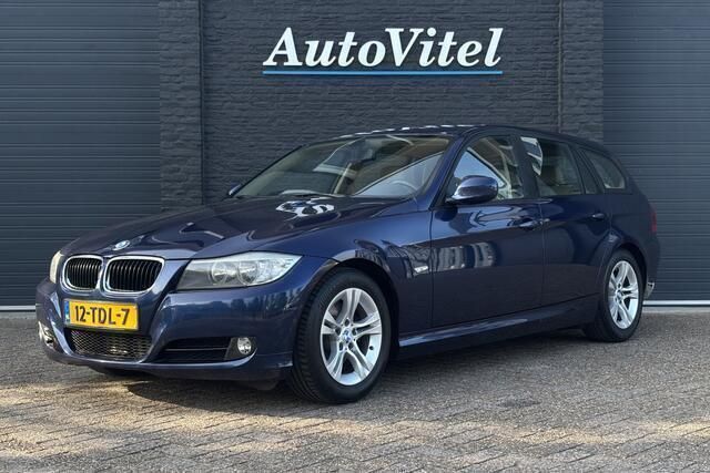 Blauw Gebruikt 2012 BMW 320 Efficient Dynamics Stationwagen | € 4.450 (Eerlijke prijs) - Afbeelding 1/4