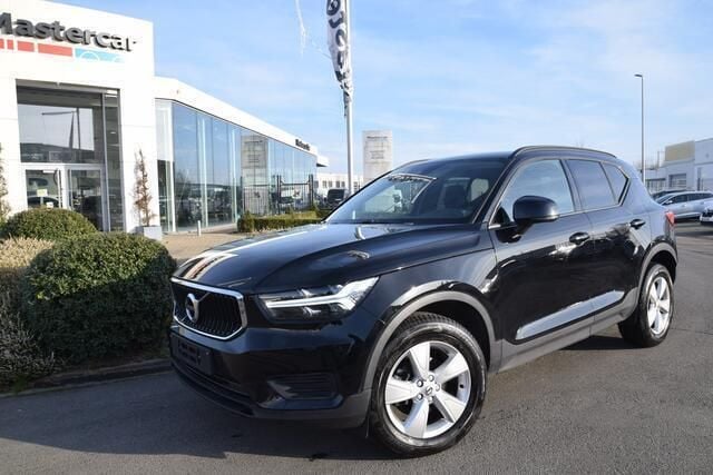 Zwart Gebruikt 2022 Volvo XC40 Momentum SUV | € 27.850 (Super prijs) - Afbeelding 1/4