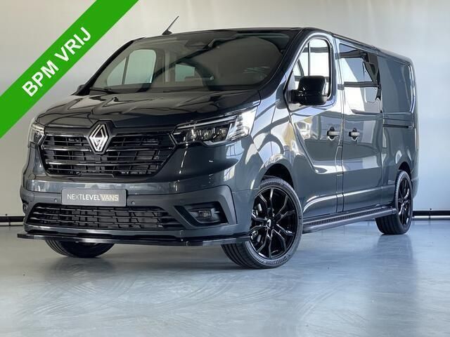 Grijs Nieuw 2024 Renault Trafic Van | € 39.950 - Afbeelding 1/4