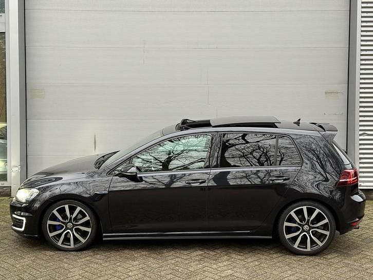 Occasion 2015 VW e-Golf GTE Hatchback | € 10.449 (Eerlijke prijs) - Afbeelding 1/4