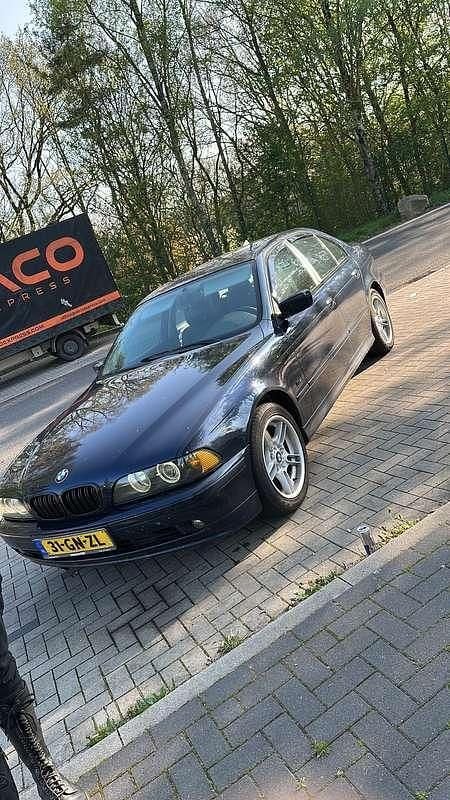 Blauw Gebruikt 2001 BMW 520 Executive Sedan | € 1.750 (Super prijs) - Afbeelding 1/4