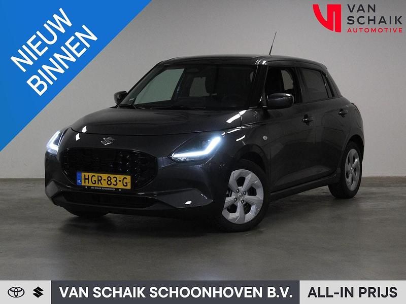 Grijs (metallic) Gebruikt 2025 Suzuki Swift Hatchback | € 21.950 (Eerlijke prijs) - Afbeelding 1/4