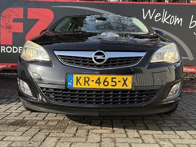 Occasion Opel Astra Sport 116 PK (85 kW) 2011 Zwart Hatchback