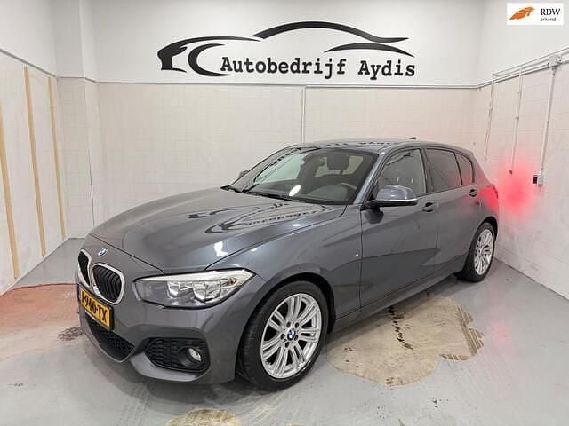 Grijs (metallic) Gebruikt 2017 BMW 116 M Sport Hatchback | € 11.999 (Super prijs) - Afbeelding 1/4