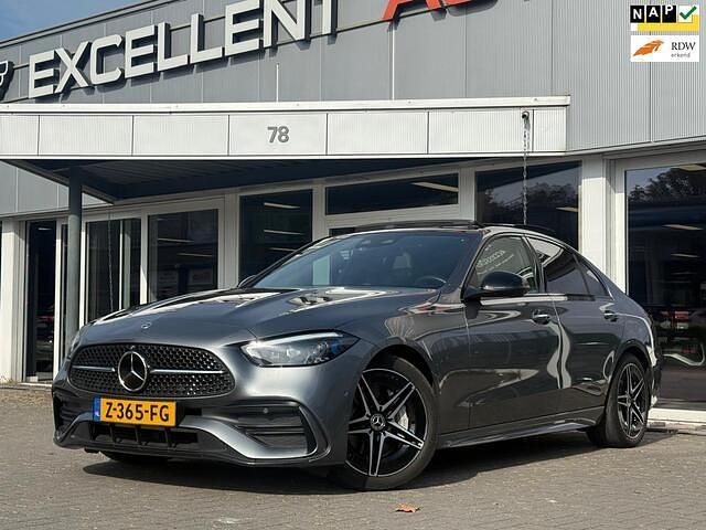 Grijs Gebruikt 2024 Mercedes C200 AMG line Sedan | € 49.950 (Iets duurder) - Afbeelding 1/4