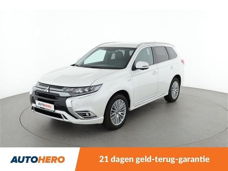 Gebruikt 2020 Mitsubishi Outlander SUV | € 24.349 (Eerlijke prijs) - Afbeelding 1/4
