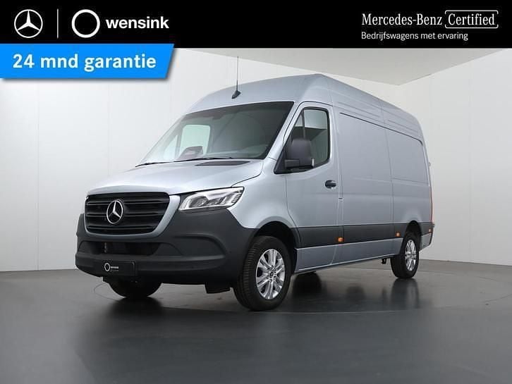 Zilver (metallic) Gebruikt 2024 Mercedes Sprinter Van | € 52.850 (Super prijs) - Afbeelding 1/4