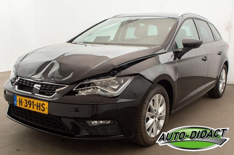 Grijs Gebruikt 2020 Seat Leon Style Stationwagen | € 7.700 - Afbeelding 1/4