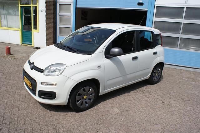 Wit Gebruikt 2014 Fiat Panda Young Hatchback | € 3.450 (Goede deal) - Afbeelding 1/4
