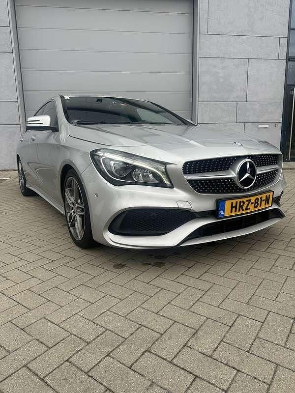Grijs Gebruikt 2016 Mercedes CLA180 Shooting Brake Ambition Stationwagen | € 13.900 (Eerlijke prijs) - Afbeelding 1/4