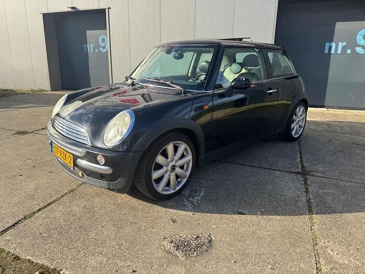 Zwart Gebruikt 2004 Mini Cooper Chili Hatchback | € 2.999 (Eerlijke prijs) - Afbeelding 1/4