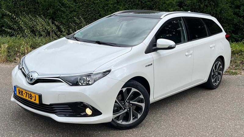 Wit Gebruikt 2016 Toyota Auris Touring Sports Stationwagen | € 15.950 (Eerlijke prijs) - Afbeelding 1/4