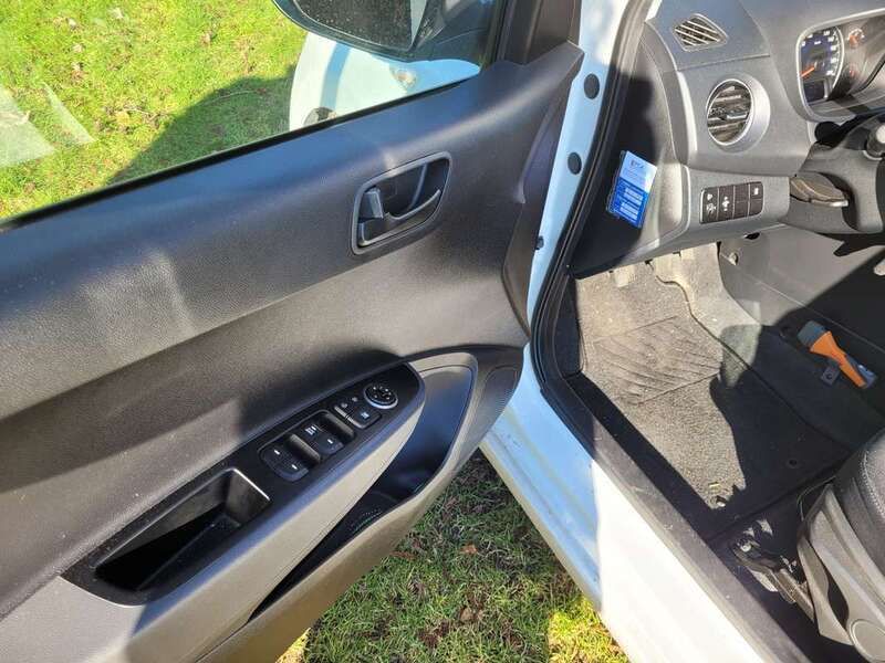 Wit Gebruikt 2018 Hyundai i10 Comfort Hatchback | € 7.350 (Goede deal) - Afbeelding 1/4