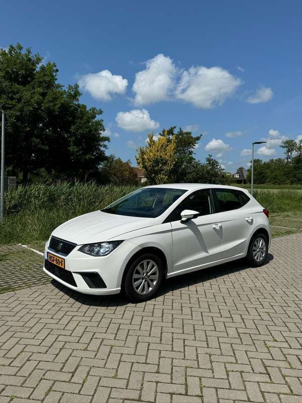 Wit Gebruikt 2020 Seat Ibiza Hatchback | € 14.999 (Eerlijke prijs) - Afbeelding 1/4