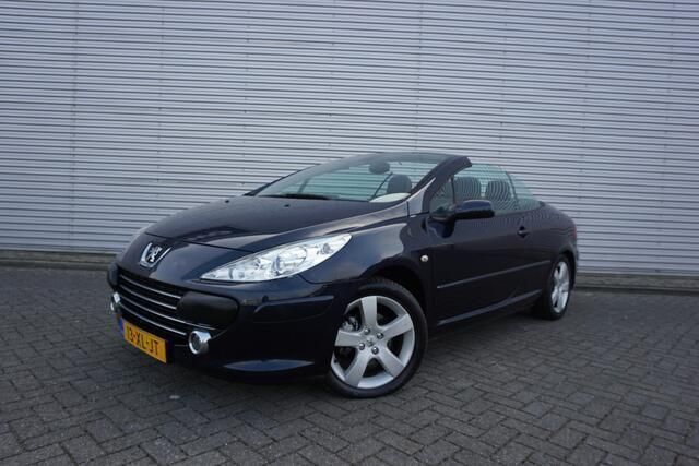 Cabriolet Gebruikt 2007 Peugeot 307 CC Cabriolet | € 3.750 (Eerlijke prijs) - Afbeelding 1/4