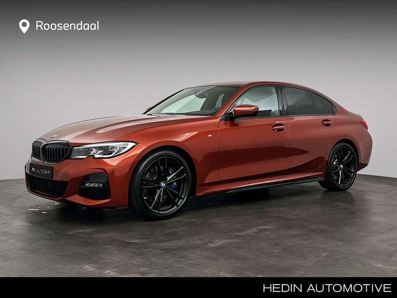 Oranje Gebruikt 2021 BMW 330 M Sport Sedan | € 41.880 (Eerlijke prijs) - Afbeelding 1/4