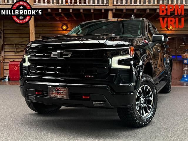 Zwart Nieuw 2024 Chevrolet Silverado Van | € 85.950 - Afbeelding 1/4