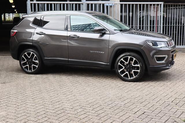 Occasion Jeep Compass Opening Edition 142 PK (104 kW) 2019 Grijs SUV