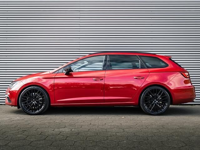 Occasion Seat Leon ST 4Drive 301 PK (221 kW) 2019 Rood (metallic) Stationwagen