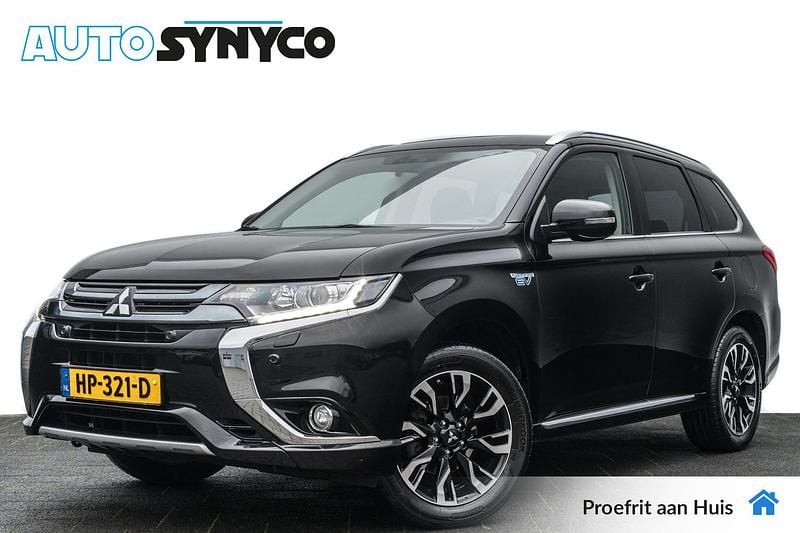 Zwart Gebruikt 2015 Mitsubishi Outlander P-HEV Edition SUV | € 13.450 (Eerlijke prijs) - Afbeelding 1/4