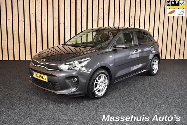 Grijs Gebruikt 2017 Kia Rio Hatchback | € 10.650 (Eerlijke prijs) - Afbeelding 1/4